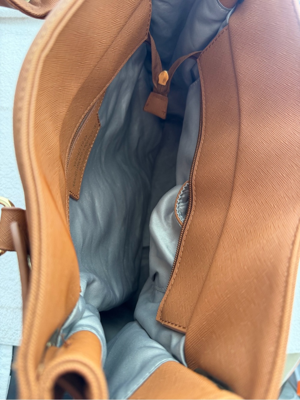 Structured Brown Leather Tote Bag with Gold Hardware - Picture 3 of 6